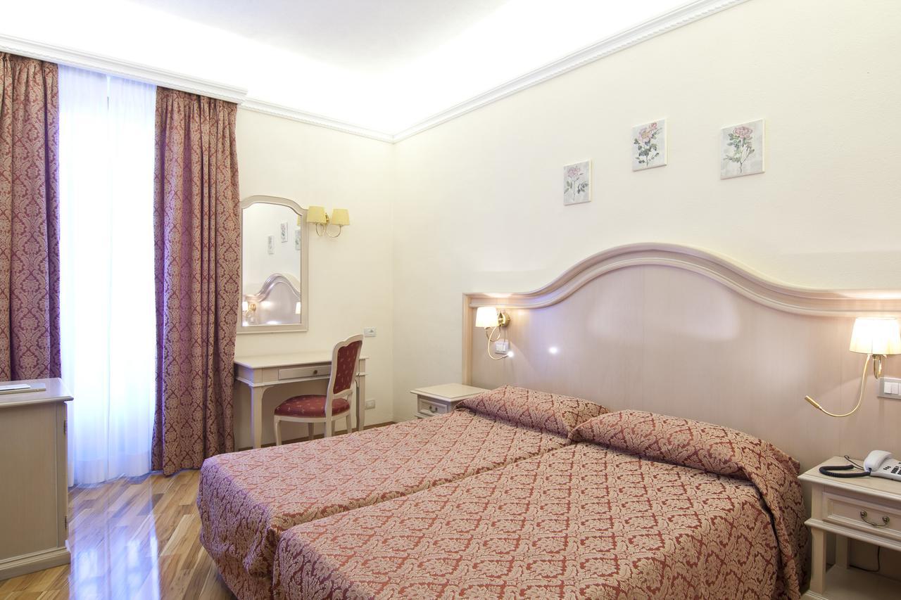 Hotel Metropole เบลลาโจ ภายนอก รูปภาพ